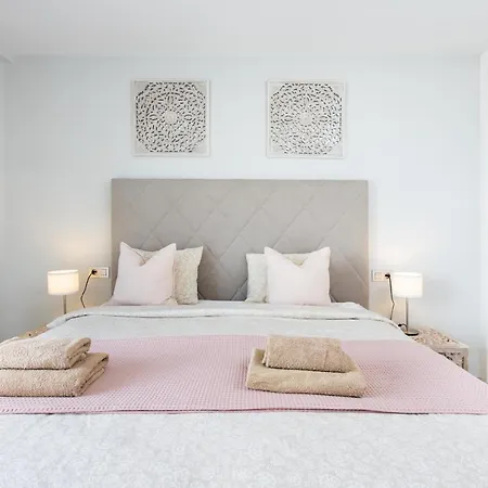 Home2book Stylish & Relax Attic La Tejita, Pool